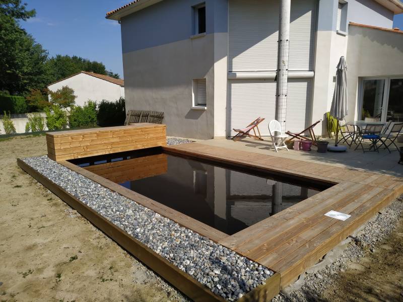 Piscine écoresponsable en bois massif avec filtration écologique