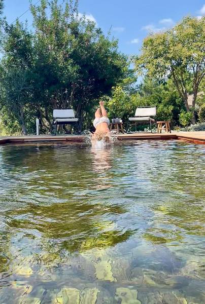 Baignade naturelle avec une eau douce pour résidence en Corse