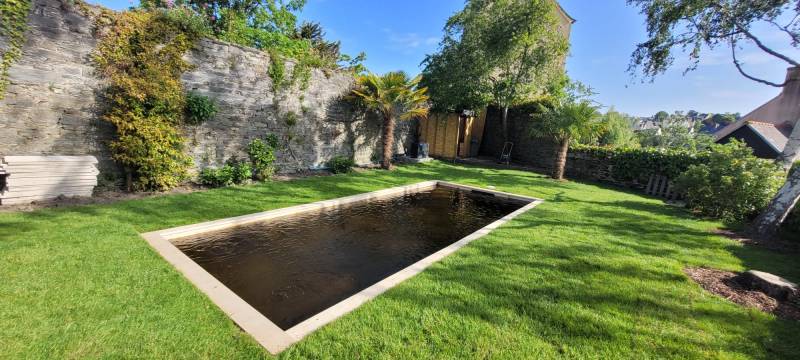 Installation piscine naturelle à proximité de Brest dans le Finistère