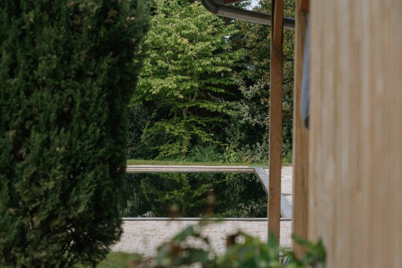 Installation piscine haut de gamme naturelle en bois en Normandie