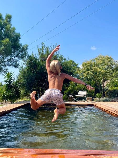 baignade naturelle en corse avec une eau sans chlore et sans sel
