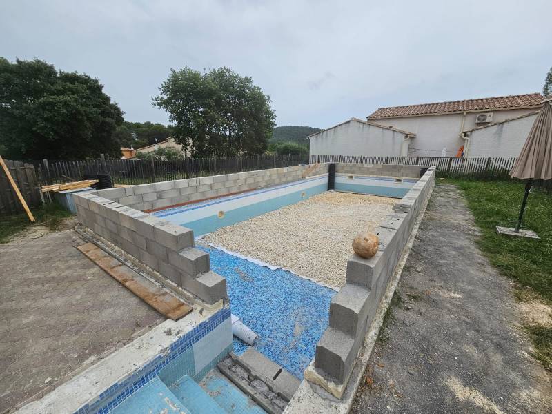 Transformation piscine classique en piscine en bois naturel dans les Bouches du Rhône